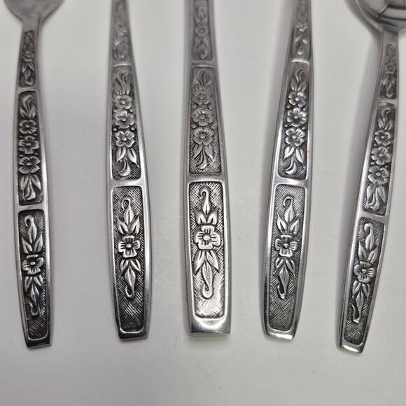 Imperial Stainless Japan 5-piece Flatware Set IMI57 Vintage Floral - Picture 3 of 14